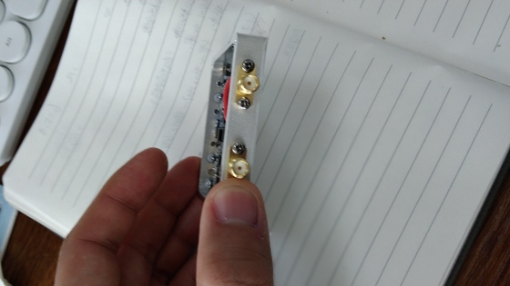 Amplificador de señal bidireccional de doble vía con doble frecuencia